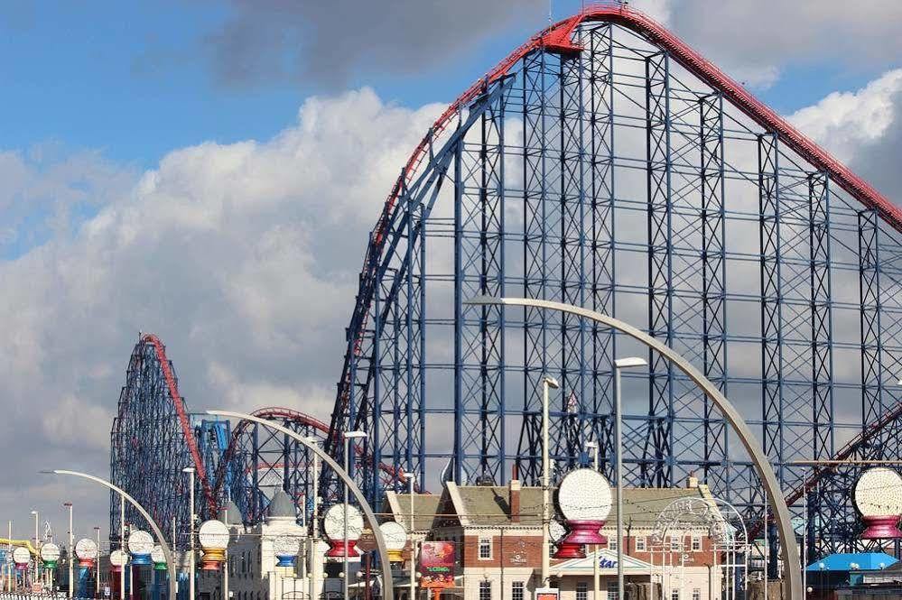 The Colwyn Hotel - Near Pleasure Beach Blackpool Exteriör bild